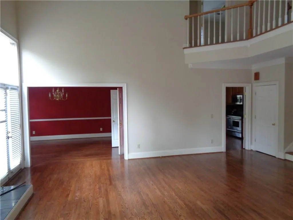 10 Battle Ridge Drive, Atlanta, Georgia 30342, 5 Bedrooms Bedrooms, ,4 BathroomsBathrooms,Residential,Sold,10 Battle Ridge Drive,5918716