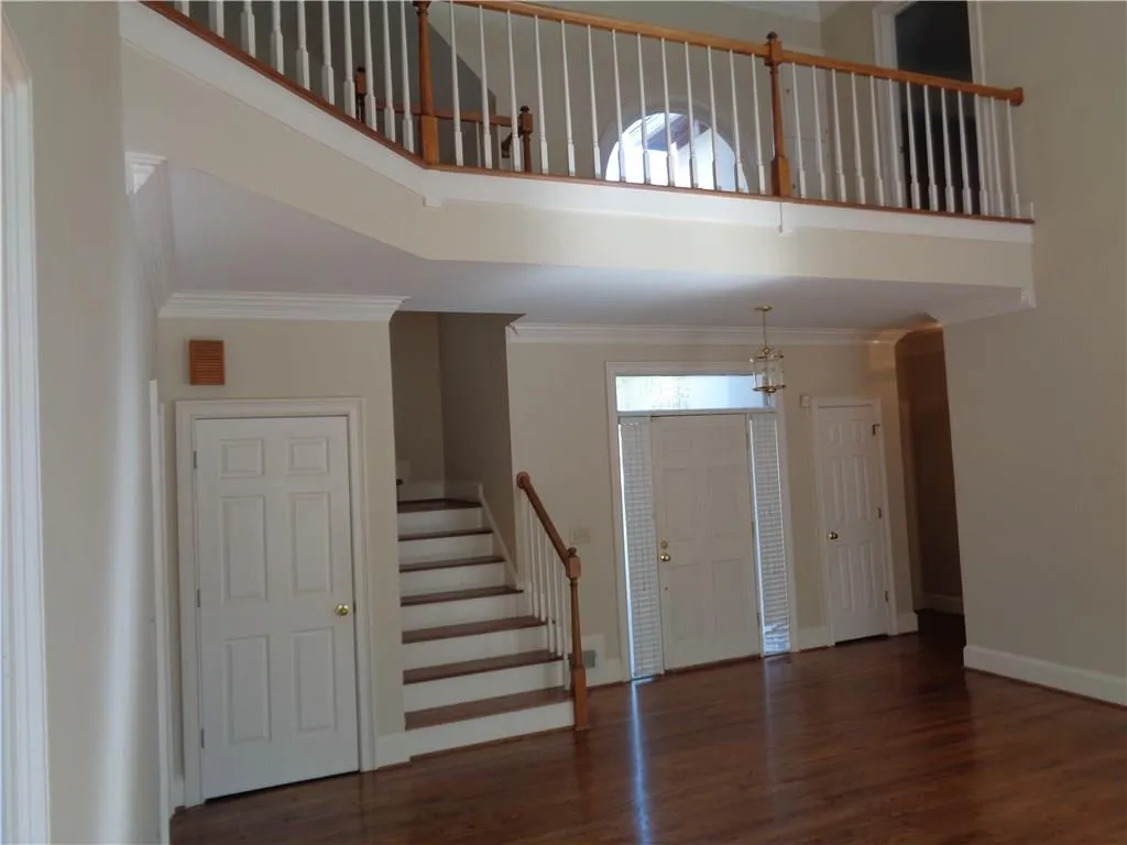 10 Battle Ridge Drive, Atlanta, Georgia 30342, 5 Bedrooms Bedrooms, ,4 BathroomsBathrooms,Residential,Sold,10 Battle Ridge Drive,5918716