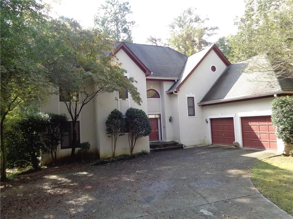 10 Battle Ridge Drive, Atlanta, Georgia 30342, 5 Bedrooms Bedrooms, ,4 BathroomsBathrooms,Residential,Sold,10 Battle Ridge Drive,5918716