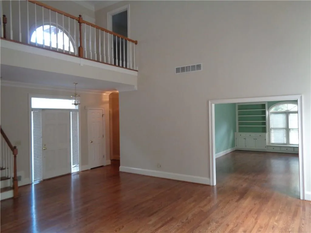 10 Battle Ridge Drive, Atlanta, Georgia 30342, 5 Bedrooms Bedrooms, ,4 BathroomsBathrooms,Residential,Sold,10 Battle Ridge Drive,5918716