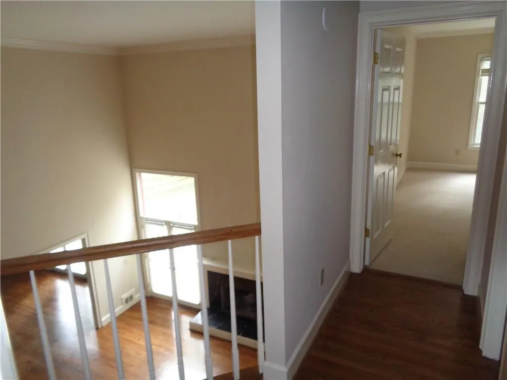 10 Battle Ridge Drive, Atlanta, Georgia 30342, 5 Bedrooms Bedrooms, ,4 BathroomsBathrooms,Residential,Sold,10 Battle Ridge Drive,5918716