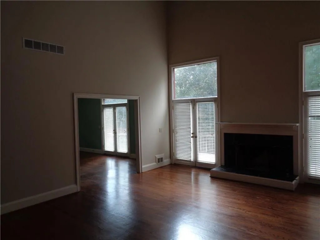 10 Battle Ridge Drive, Atlanta, Georgia 30342, 5 Bedrooms Bedrooms, ,4 BathroomsBathrooms,Residential,Sold,10 Battle Ridge Drive,5918716