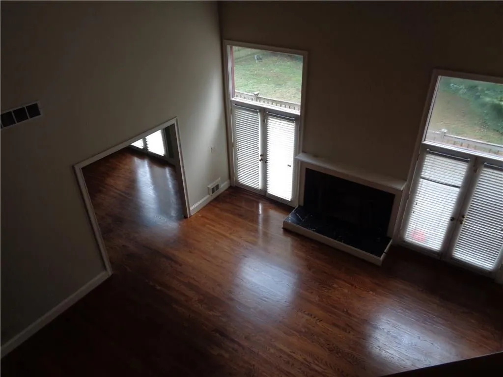 10 Battle Ridge Drive, Atlanta, Georgia 30342, 5 Bedrooms Bedrooms, ,4 BathroomsBathrooms,Residential,Sold,10 Battle Ridge Drive,5918716