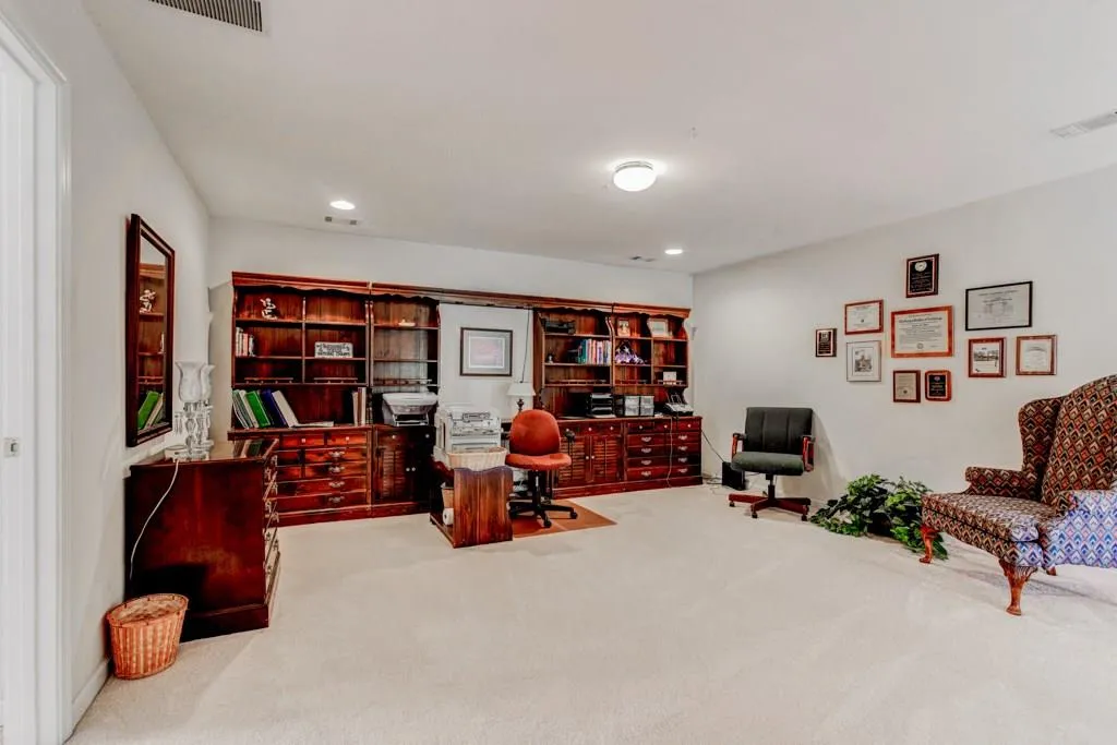 235 Somerset Court, Sandy Springs, Georgia 30350, 4 Bedrooms Bedrooms, ,3 BathroomsBathrooms,Residential,Sold,235 Somerset Court,6001747