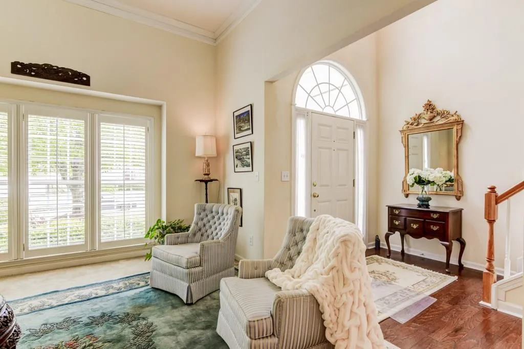 235 Somerset Court, Sandy Springs, Georgia 30350, 4 Bedrooms Bedrooms, ,3 BathroomsBathrooms,Residential,Sold,235 Somerset Court,6001747