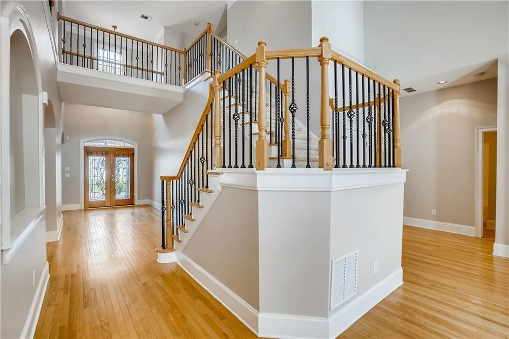 570 Wembley Circle, Atlanta, Georgia 30328, 4 Bedrooms Bedrooms, ,3 BathroomsBathrooms,Residential,Sold,570 Wembley Circle,6865089