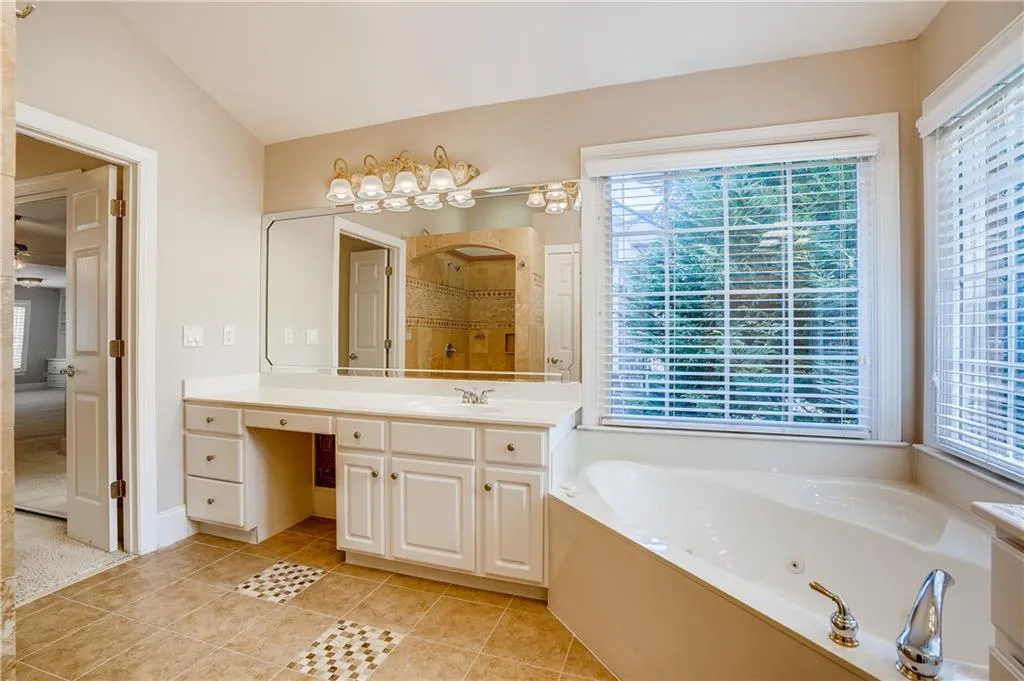 570 Wembley Circle, Atlanta, Georgia 30328, 4 Bedrooms Bedrooms, ,3 BathroomsBathrooms,Residential,Sold,570 Wembley Circle,6865089