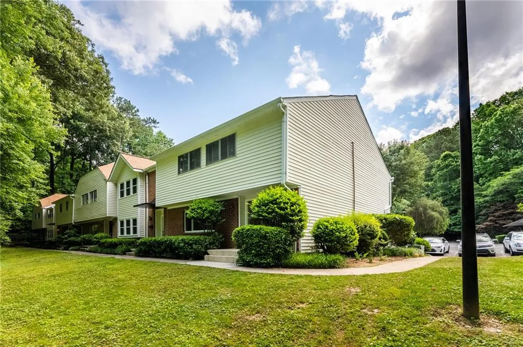 7148 Stonington Drive, Sandy Springs, Georgia 30328, 3 Bedrooms Bedrooms, ,3 BathroomsBathrooms,Residential,Sold,7148 Stonington Drive,7056402