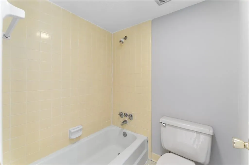 7148 Stonington Drive, Sandy Springs, Georgia 30328, 3 Bedrooms Bedrooms, ,3 BathroomsBathrooms,Residential,Sold,7148 Stonington Drive,7056402
