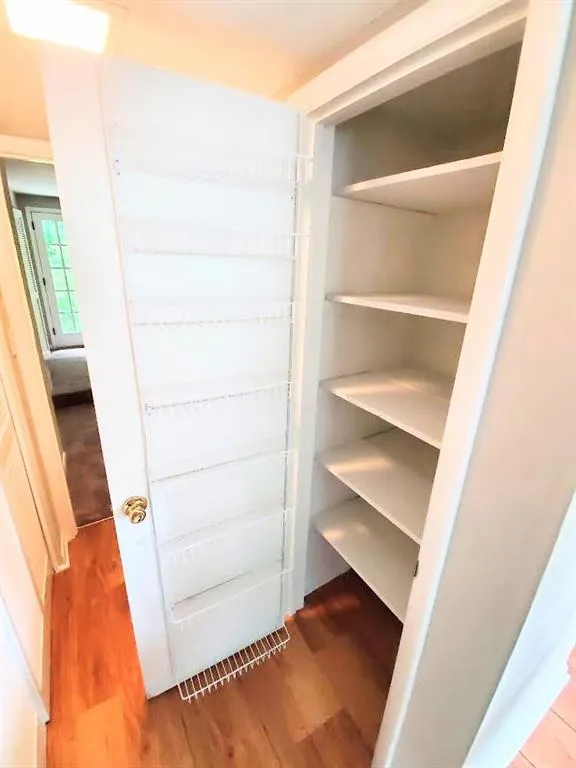 7148 Stonington Drive, Sandy Springs, Georgia 30328, 3 Bedrooms Bedrooms, ,3 BathroomsBathrooms,Residential,Sold,7148 Stonington Drive,7056402