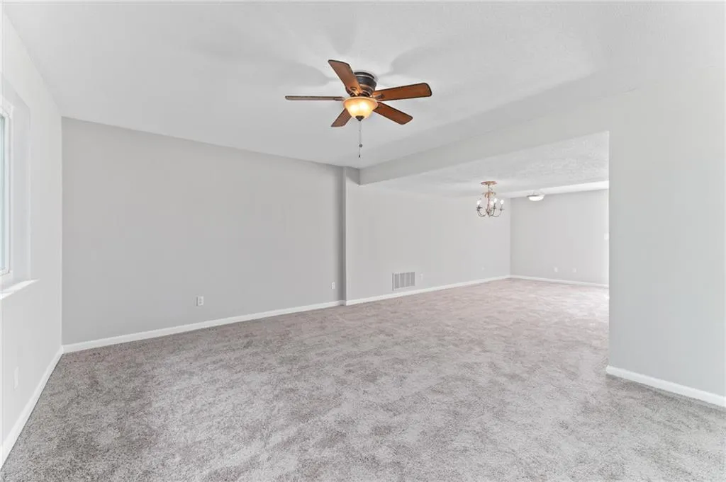 7148 Stonington Drive, Sandy Springs, Georgia 30328, 3 Bedrooms Bedrooms, ,3 BathroomsBathrooms,Residential,Sold,7148 Stonington Drive,7056402