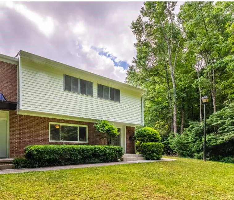7148 Stonington Drive, Sandy Springs, Georgia 30328, 3 Bedrooms Bedrooms, ,3 BathroomsBathrooms,Residential,Sold,7148 Stonington Drive,7056402