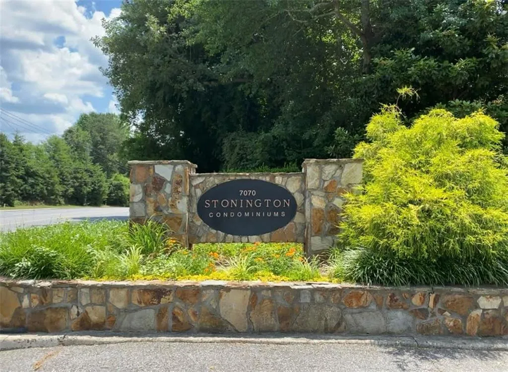 7148 Stonington Drive, Sandy Springs, Georgia 30328, 3 Bedrooms Bedrooms, ,3 BathroomsBathrooms,Residential,Sold,7148 Stonington Drive,7056402