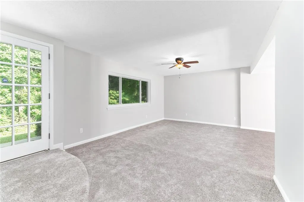 7148 Stonington Drive, Sandy Springs, Georgia 30328, 3 Bedrooms Bedrooms, ,3 BathroomsBathrooms,Residential,Sold,7148 Stonington Drive,7056402