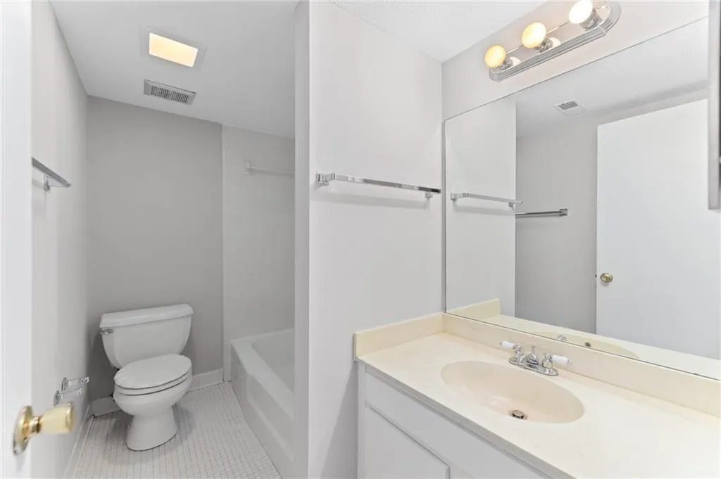 7148 Stonington Drive, Sandy Springs, Georgia 30328, 3 Bedrooms Bedrooms, ,3 BathroomsBathrooms,Residential,Sold,7148 Stonington Drive,7056402