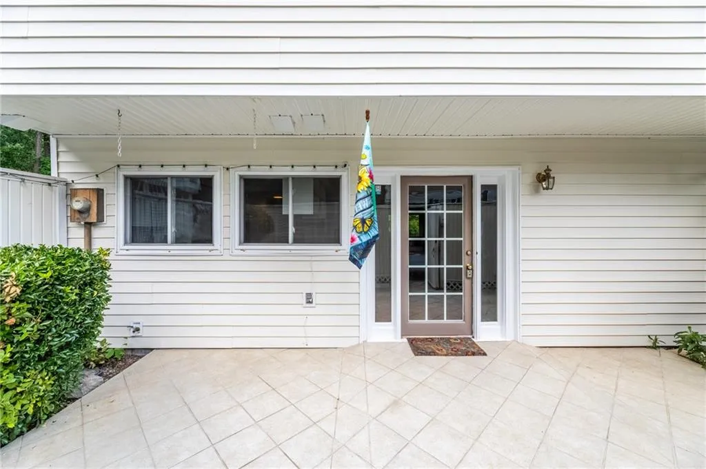 7148 Stonington Drive, Sandy Springs, Georgia 30328, 3 Bedrooms Bedrooms, ,3 BathroomsBathrooms,Residential,Sold,7148 Stonington Drive,7056402
