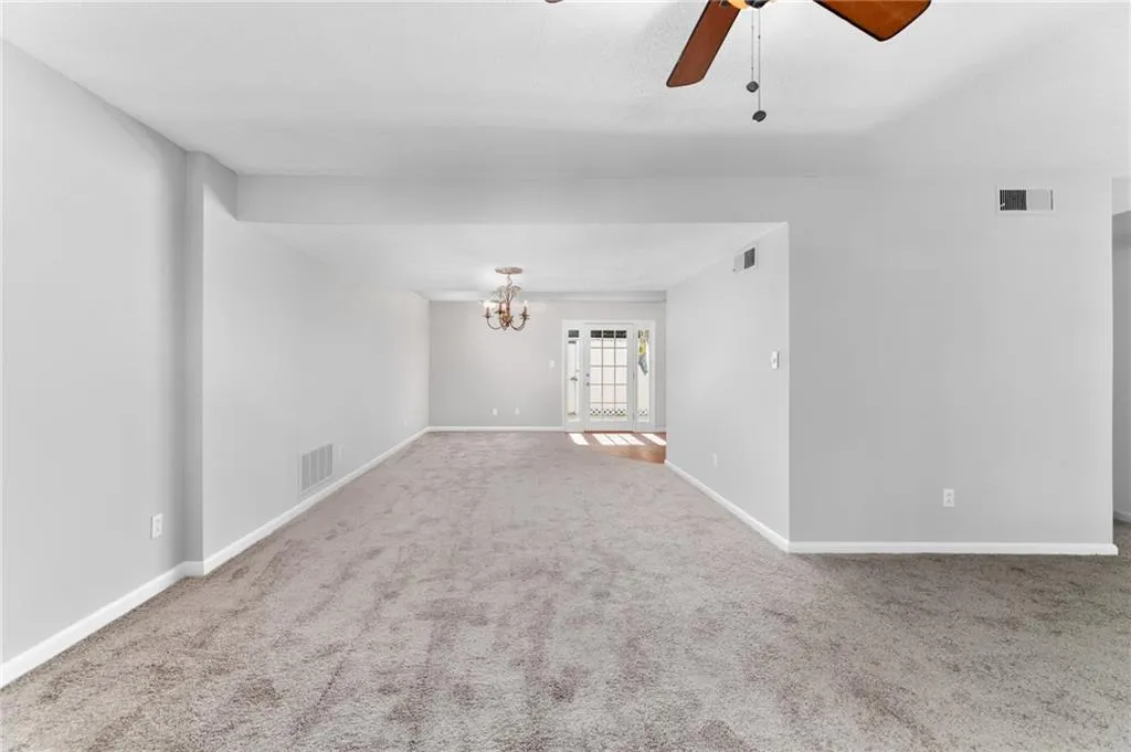 7148 Stonington Drive, Sandy Springs, Georgia 30328, 3 Bedrooms Bedrooms, ,3 BathroomsBathrooms,Residential,Sold,7148 Stonington Drive,7056402