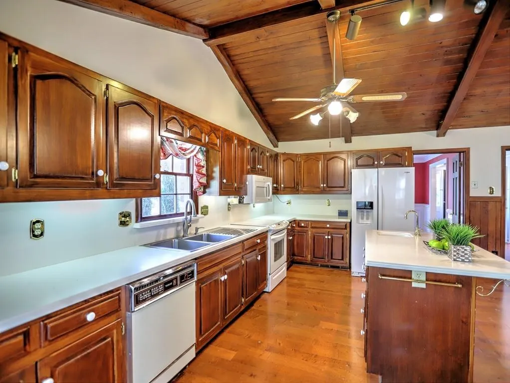7240 Wynhill Drive, Sandy Springs, Georgia 30328, 4 Bedrooms Bedrooms, ,2 BathroomsBathrooms,Residential,Sold,7240 Wynhill Drive,6658796