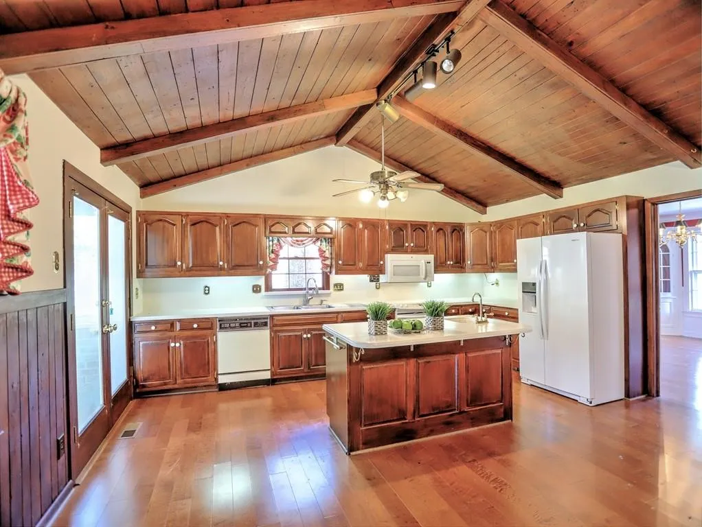 7240 Wynhill Drive, Sandy Springs, Georgia 30328, 4 Bedrooms Bedrooms, ,2 BathroomsBathrooms,Residential,Sold,7240 Wynhill Drive,6658796