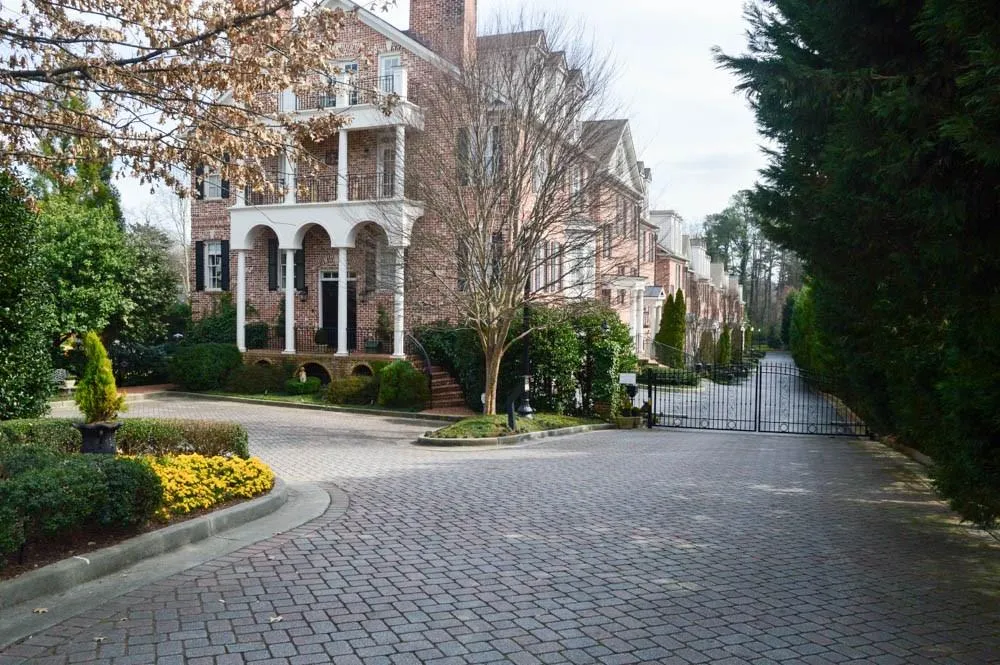 3707 Peachtree Road Unit 8, Atlanta, Georgia 30319, 4 Bedrooms Bedrooms, ,4 BathroomsBathrooms,Residential,Sold,3707 Peachtree Road Unit 8,5589419