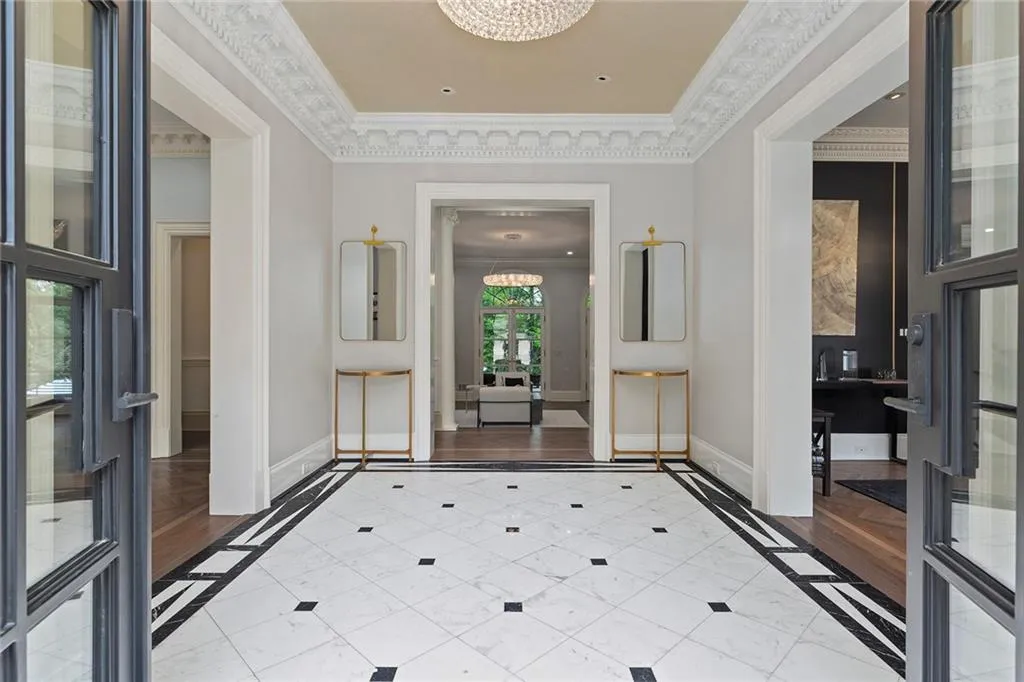 3860 Northside Drive Nw, Atlanta, Georgia 30305, 6 Bedrooms Bedrooms, ,7 BathroomsBathrooms,Residential,Sold,3860 Northside Drive Nw,7370236