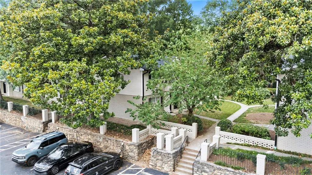 6940 Roswell Road Unit 21a, Atlanta, Georgia 30328, 2 Bedrooms Bedrooms, ,1 BathroomBathrooms,Residential,For Sale,6940 Roswell Road Unit 21a,7615658