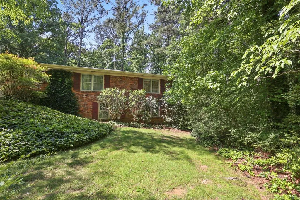 700 N Island Drive, Sandy Springs, Georgia 30327, 4 Bedrooms Bedrooms, ,2 BathroomsBathrooms,Residential,Sold,700 N Island Drive,5847203