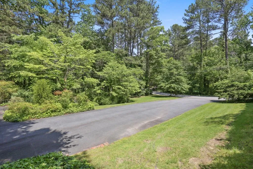 700 N Island Drive, Sandy Springs, Georgia 30327, 4 Bedrooms Bedrooms, ,2 BathroomsBathrooms,Residential,Sold,700 N Island Drive,5847203