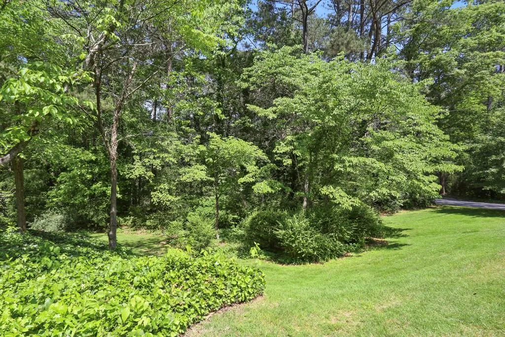 700 N Island Drive, Sandy Springs, Georgia 30327, 4 Bedrooms Bedrooms, ,2 BathroomsBathrooms,Residential,Sold,700 N Island Drive,5847203