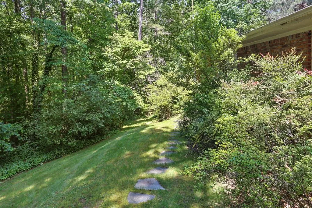 700 N Island Drive, Sandy Springs, Georgia 30327, 4 Bedrooms Bedrooms, ,2 BathroomsBathrooms,Residential,Sold,700 N Island Drive,5847203