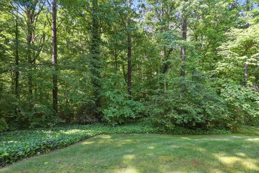 700 N Island Drive, Sandy Springs, Georgia 30327, 4 Bedrooms Bedrooms, ,2 BathroomsBathrooms,Residential,Sold,700 N Island Drive,5847203