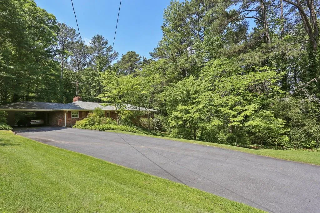 700 N Island Drive, Sandy Springs, Georgia 30327, 4 Bedrooms Bedrooms, ,2 BathroomsBathrooms,Residential,Sold,700 N Island Drive,5847203