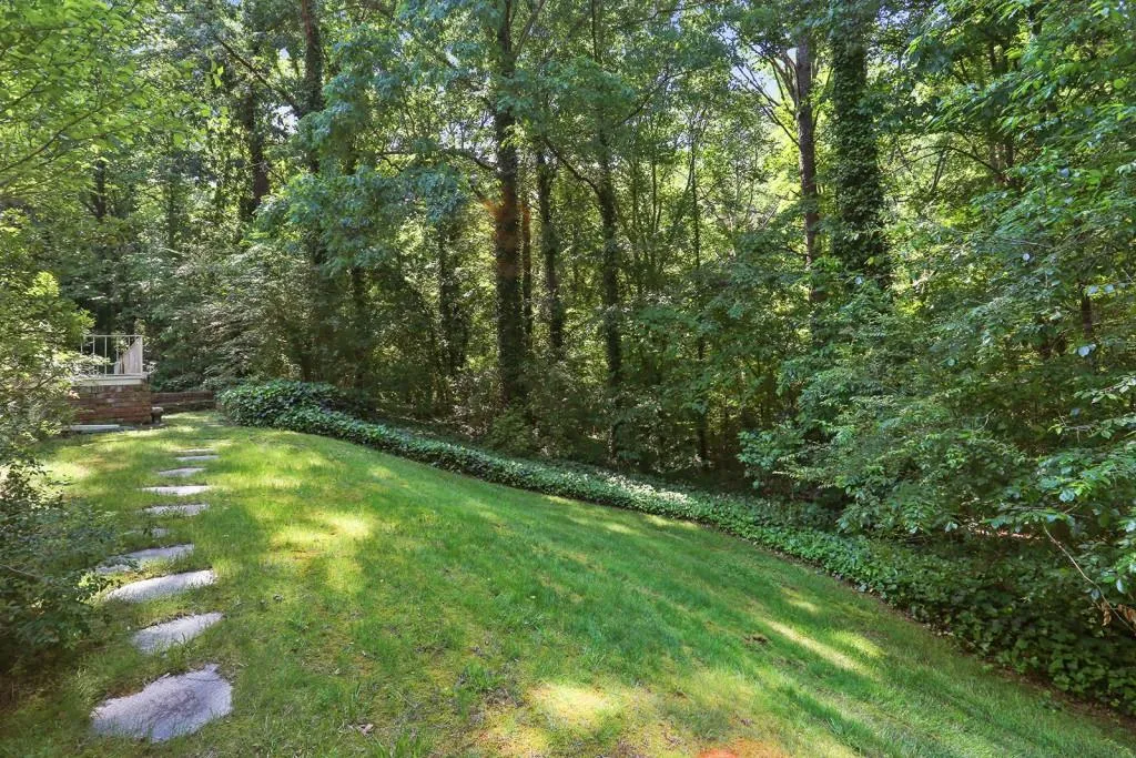 700 N Island Drive, Sandy Springs, Georgia 30327, 4 Bedrooms Bedrooms, ,2 BathroomsBathrooms,Residential,Sold,700 N Island Drive,5847203