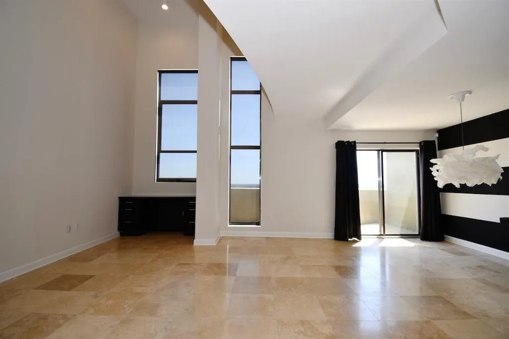 795 Hammond Drive Unit 2402, Atlanta, Georgia 30328, 1 Bedroom Bedrooms, ,1 BathroomBathrooms,Residential,Sold,795 Hammond Drive Unit 2402,6636787