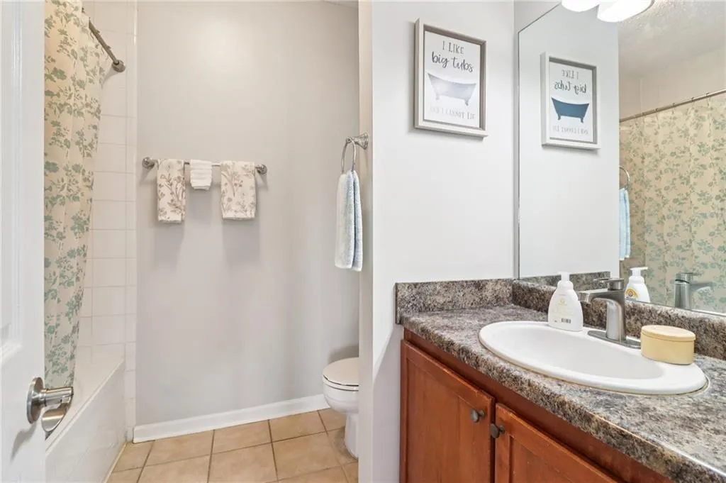 1250 Parkwood Circle Se Unit 1307, Atlanta, Georgia 30339, 1 Bedroom Bedrooms, ,1 BathroomBathrooms,Residential,For Sale,1250 Parkwood Circle Se Unit 1307,7617342