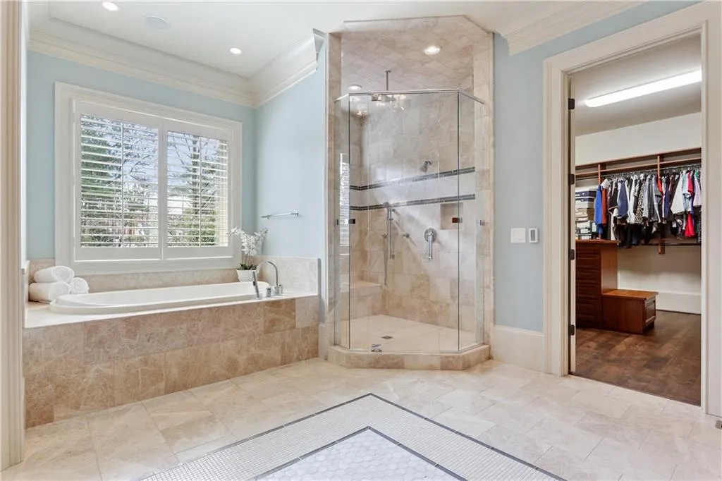 735 Glenairy Drive, Sandy Springs, Georgia 30328, 5 Bedrooms Bedrooms, ,5 BathroomsBathrooms,Residential,Sold,735 Glenairy Drive,6733086