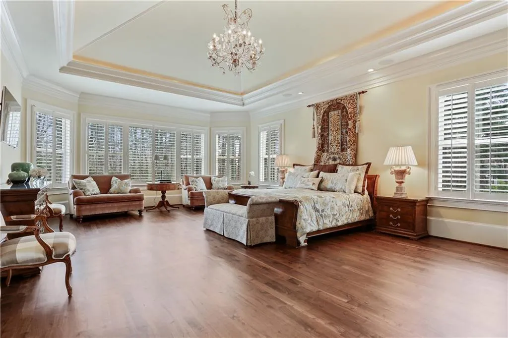 735 Glenairy Drive, Sandy Springs, Georgia 30328, 5 Bedrooms Bedrooms, ,5 BathroomsBathrooms,Residential,Sold,735 Glenairy Drive,6733086