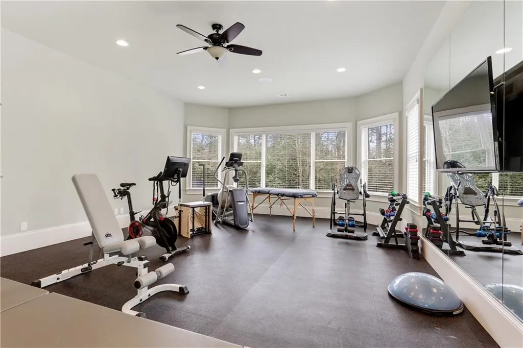735 Glenairy Drive, Sandy Springs, Georgia 30328, 5 Bedrooms Bedrooms, ,5 BathroomsBathrooms,Residential,Sold,735 Glenairy Drive,6733086