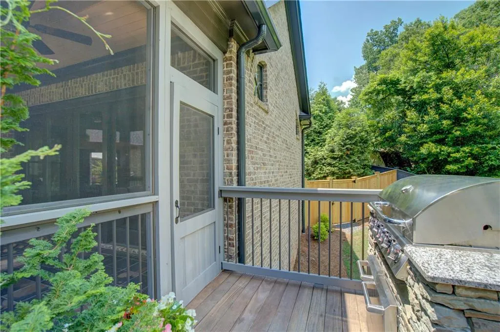 735 Glenairy Drive, Sandy Springs, Georgia 30328, 5 Bedrooms Bedrooms, ,5 BathroomsBathrooms,Residential,Sold,735 Glenairy Drive,6733086