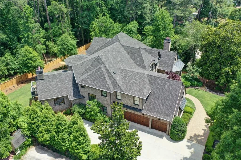 735 Glenairy Drive, Sandy Springs, Georgia 30328, 5 Bedrooms Bedrooms, ,5 BathroomsBathrooms,Residential,Sold,735 Glenairy Drive,6733086