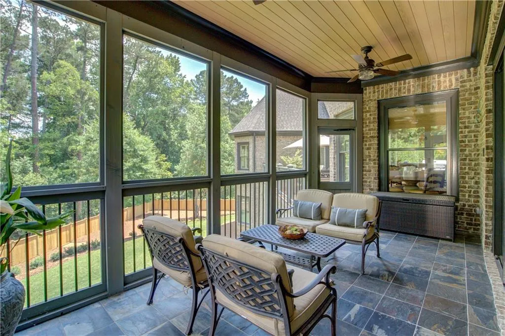 735 Glenairy Drive, Sandy Springs, Georgia 30328, 5 Bedrooms Bedrooms, ,5 BathroomsBathrooms,Residential,Sold,735 Glenairy Drive,6733086