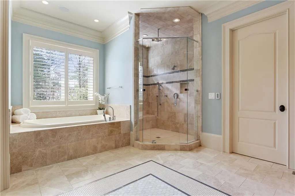 735 Glenairy Drive, Sandy Springs, Georgia 30328, 5 Bedrooms Bedrooms, ,5 BathroomsBathrooms,Residential,Sold,735 Glenairy Drive,6733086