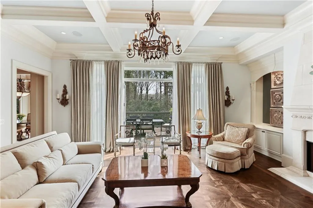 735 Glenairy Drive, Sandy Springs, Georgia 30328, 5 Bedrooms Bedrooms, ,5 BathroomsBathrooms,Residential,Sold,735 Glenairy Drive,6733086