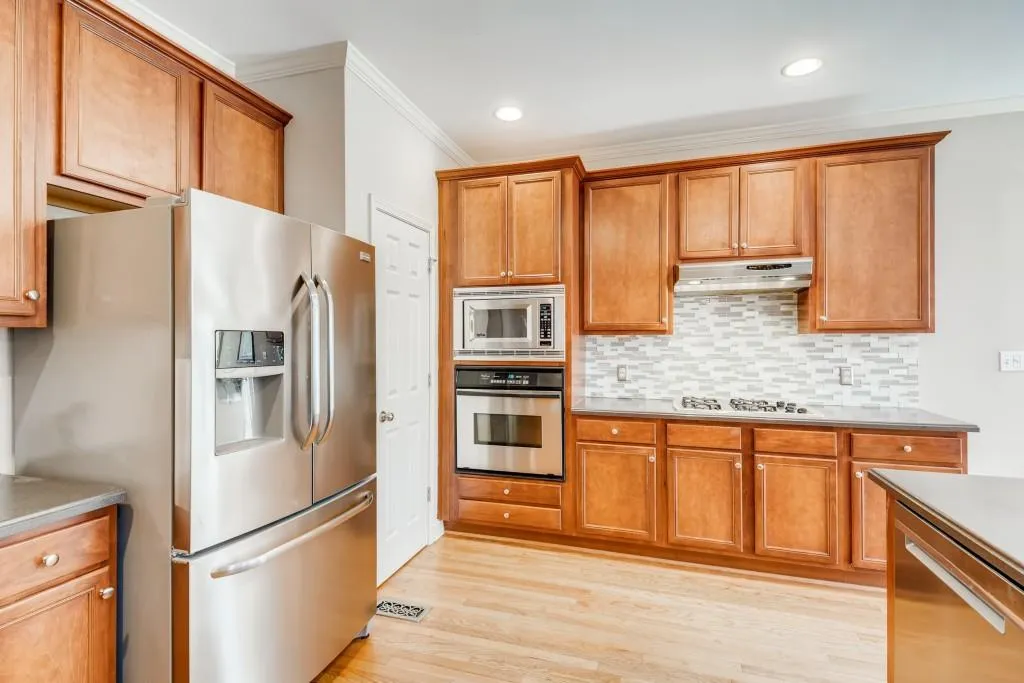 7330 Village Creek Trace, Sandy Springs, Georgia 30328, 4 Bedrooms Bedrooms, ,3 BathroomsBathrooms,Residential,Sold,7330 Village Creek Trace,6847104