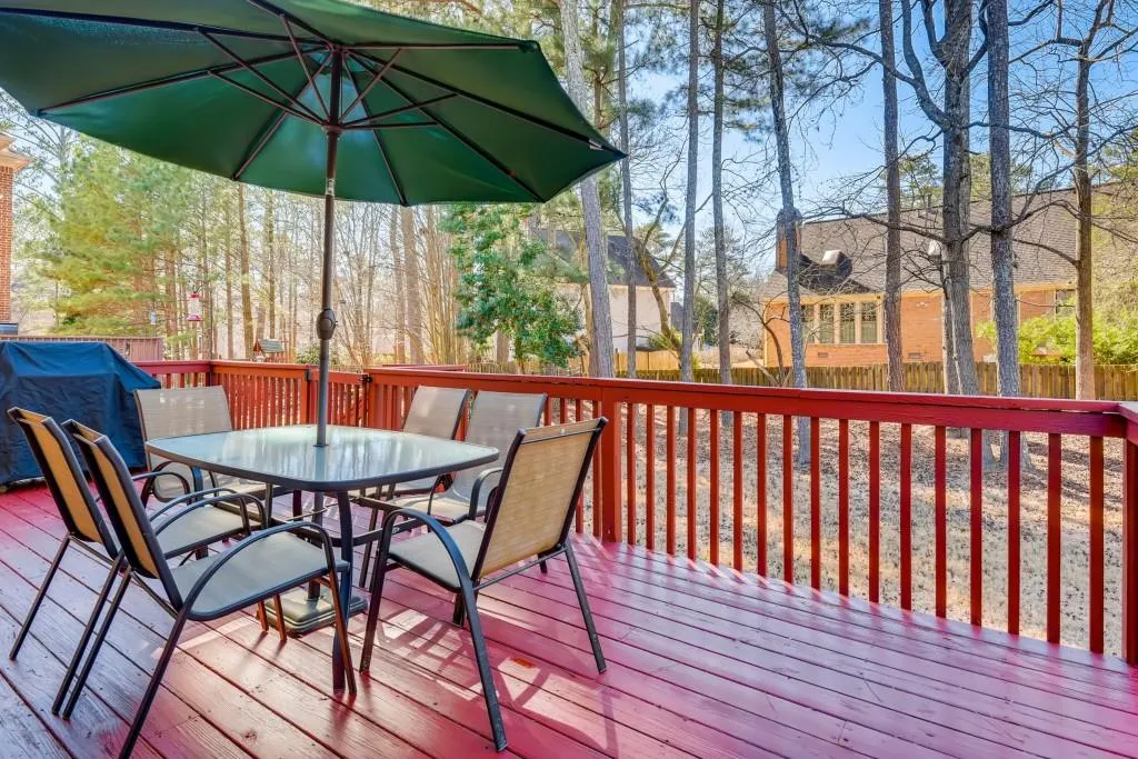 7330 Village Creek Trace, Sandy Springs, Georgia 30328, 4 Bedrooms Bedrooms, ,3 BathroomsBathrooms,Residential,Sold,7330 Village Creek Trace,6847104