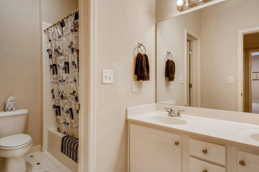 7330 Village Creek Trace, Sandy Springs, Georgia 30328, 4 Bedrooms Bedrooms, ,3 BathroomsBathrooms,Residential,Sold,7330 Village Creek Trace,6847104