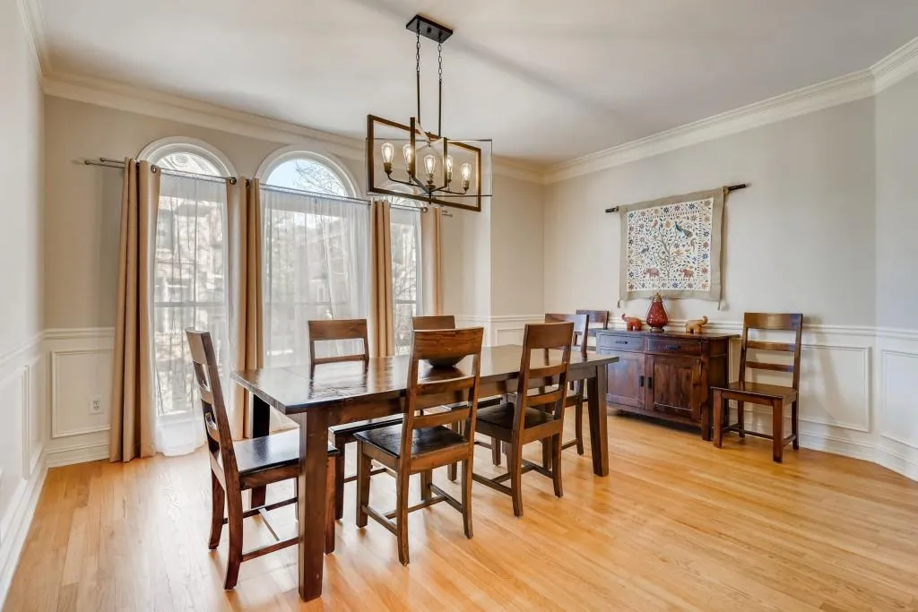 7330 Village Creek Trace, Sandy Springs, Georgia 30328, 4 Bedrooms Bedrooms, ,3 BathroomsBathrooms,Residential,Sold,7330 Village Creek Trace,6847104