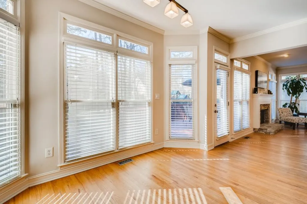 7330 Village Creek Trace, Sandy Springs, Georgia 30328, 4 Bedrooms Bedrooms, ,3 BathroomsBathrooms,Residential,Sold,7330 Village Creek Trace,6847104