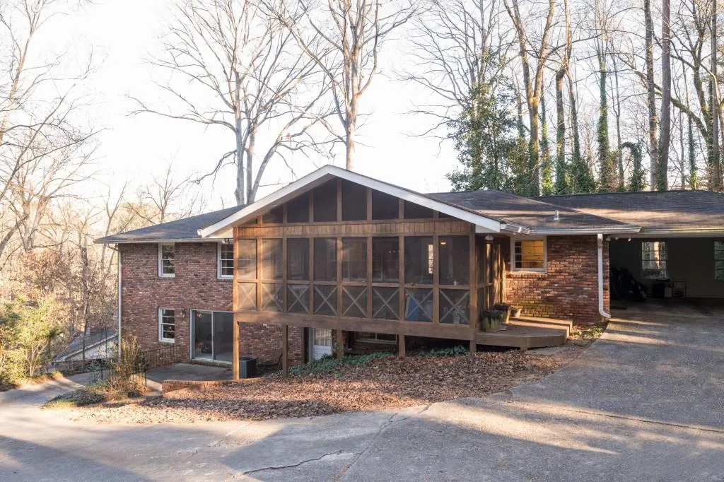5030 Vallo Vista Court, Atlanta, Georgia 30342, 4 Bedrooms Bedrooms, ,3 BathroomsBathrooms,Residential,Sold,5030 Vallo Vista Court,5637322