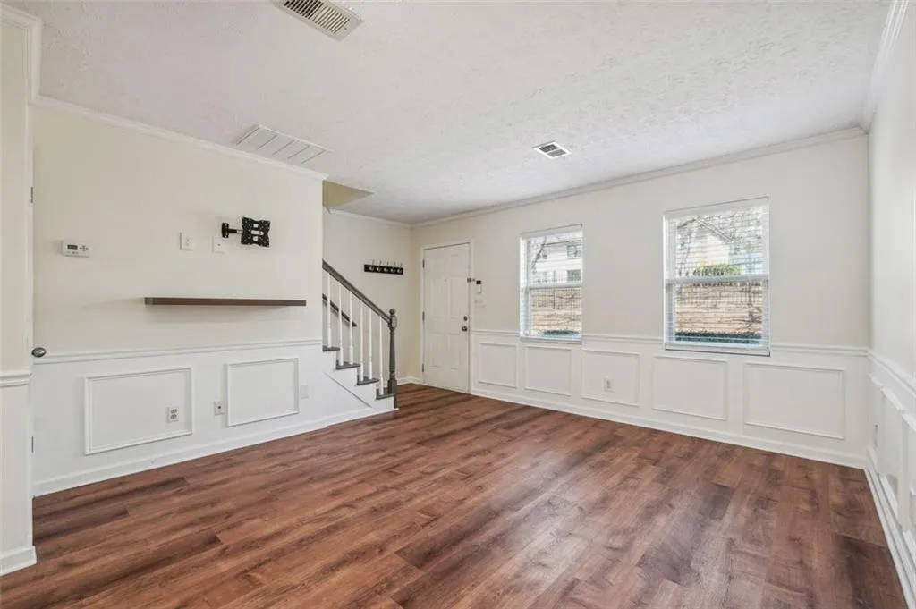 235 WINDING RIVER Drive Unit I, Atlanta, Georgia 30350, 2 Bedrooms Bedrooms, ,1 BathroomBathrooms,Residential,Sold,235 WINDING RIVER Drive Unit I,7357601